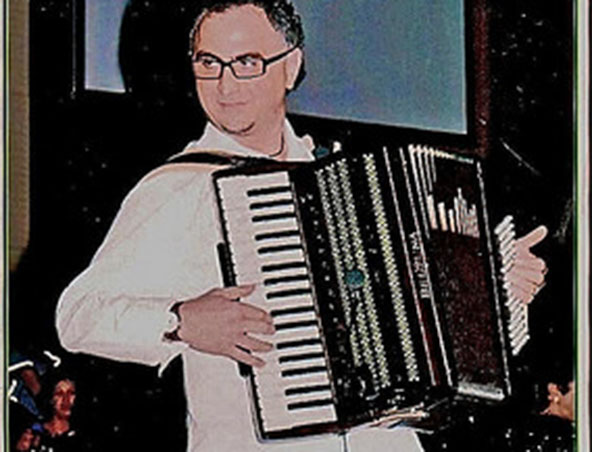 Melbourne Piano Accordion Player